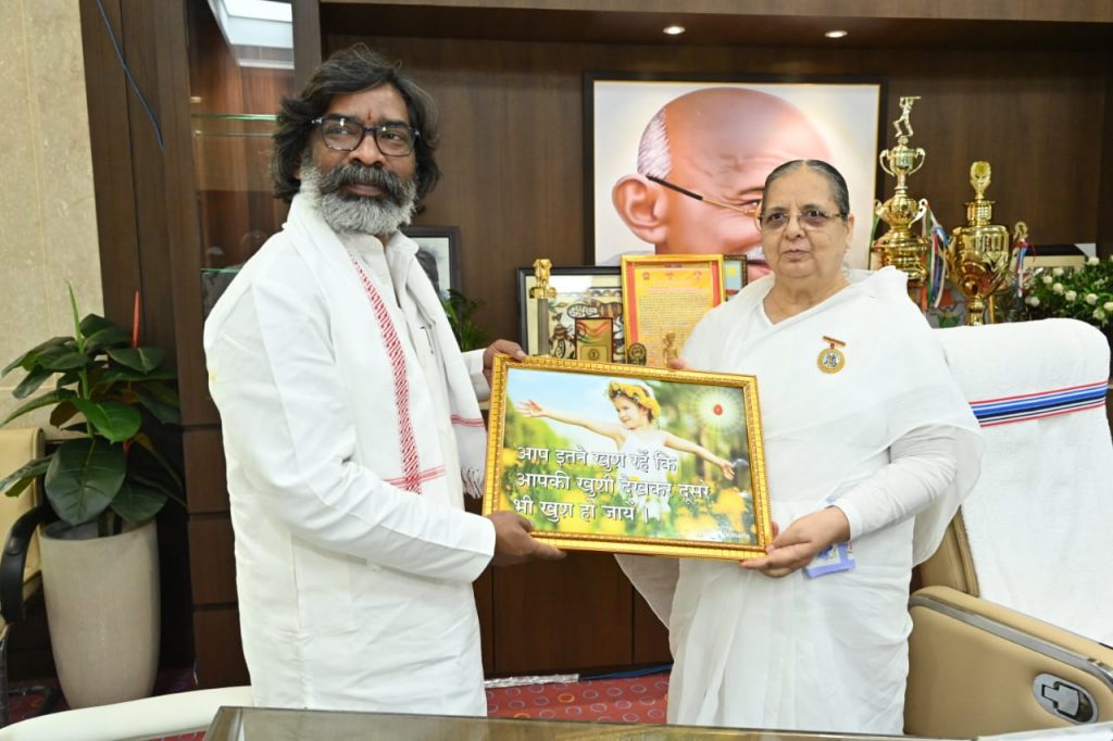 Ranchi, Rakshabandhan to Chief Minister, Speaker of Vidhan Sabha and other ministers of Jharkhand